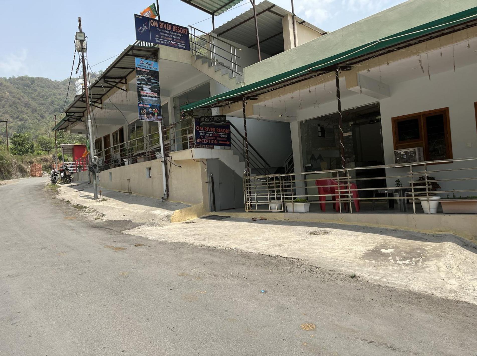 Hotel Studioz Sahastradhara Dehradun Exterior photo